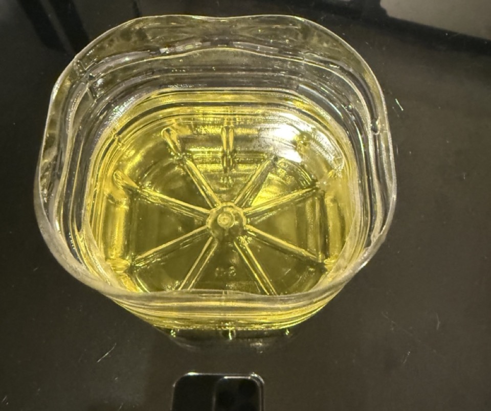 人間便器体験談！チクニーしながらおしっこと唾をペットボトル越しに大量に飲んで言葉責めオナ見されながら大量射精した話し