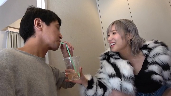 おしっこ飲ませ聖水デビルちゃん 飲尿クンニで尿臭オマ○コの匂いと味を舌になすりつけ爆尿ぶちまけSEXでイキ狂った潮吹きデカ尻ギャル! 本編動画画像14