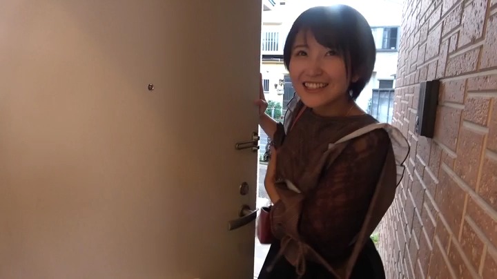 おしっこ飲ませ聖水天使ちゃん 飲尿クンニで尿臭オマ○コの匂いと味を舌になすりつけて小便ぶちまけSEXでイキ狂うパイパン痴女JD 本編動画画像20